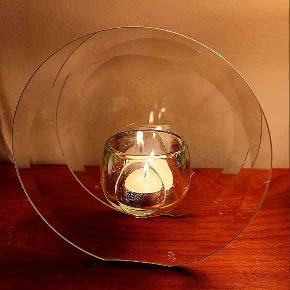 Beautiful Beveled Double Glass Tealight/Plant Holder - Picture 2 of 7
